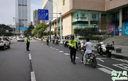 交警一般什么时候抓电动车 抓电动车的交警几点下班