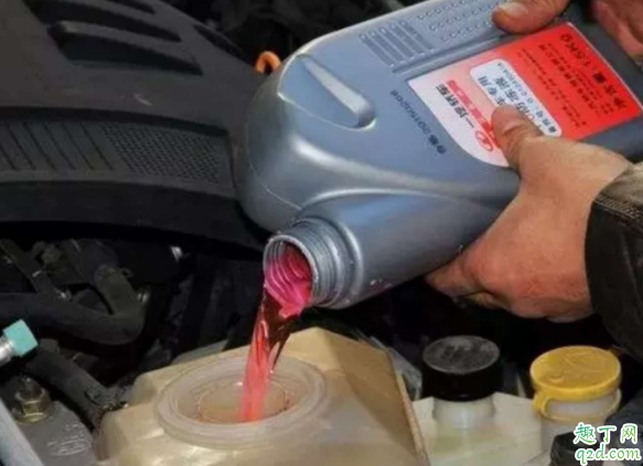 防冻液和玻璃水是一个东西吗 纯净水能当防冻液用吗