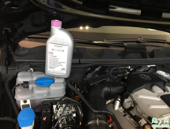 防冻液和玻璃水是一个东西吗 纯净水能当防冻液用吗