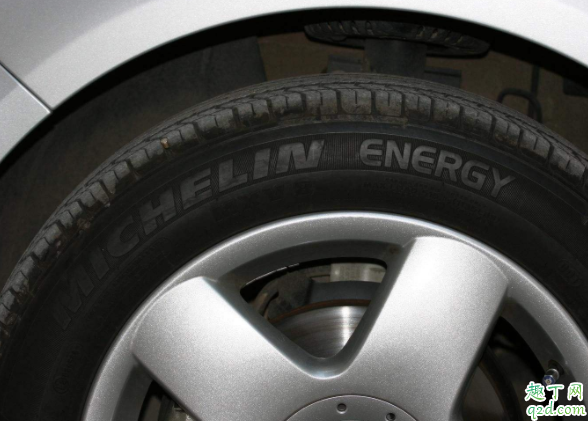 轮胎轻微漏气怎么处理 轮胎轻微漏气可不可以开