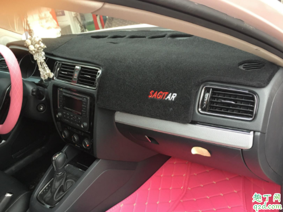 汽车前台防晒隔热垫有用吗汽车前台放避光垫好吗