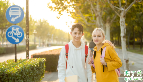 父母觉得漂亮女友不靠谱怎么办 男生长得帅追长相普通的女生合适吗