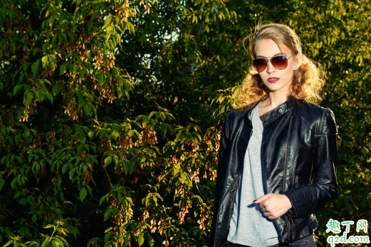 挂烫机能烫皱的皮衣吗 皮衣褶皱了怎么恢复