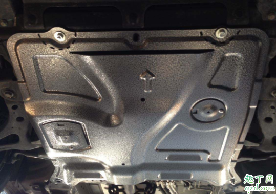 汽车要不要装发动机底盘护板 发动机底盘护板选哪样材质好
