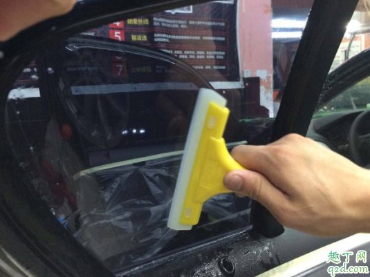 汽车贴膜几天后能洗车 怎么有效的去除旧车膜