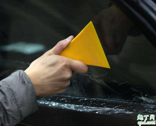 汽车贴膜几天后能洗车 怎么有效的去除旧车膜