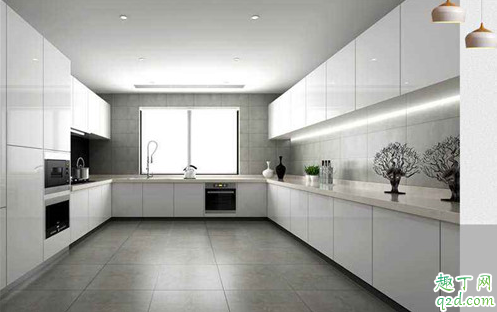 厨房用大地砖好还是小地砖好 厨房地砖尺寸多少合适