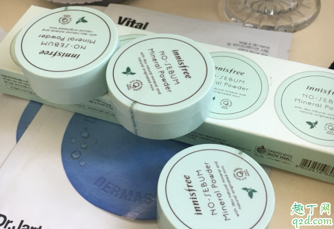 悦诗风吟和花西子散粉哪个好用 悦诗风吟和花西子散粉对比评测