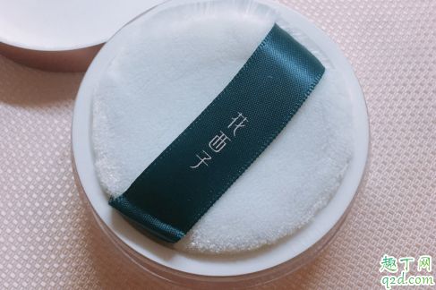 悦诗风吟和花西子散粉哪个好用 悦诗风吟和花西子散粉对比评测