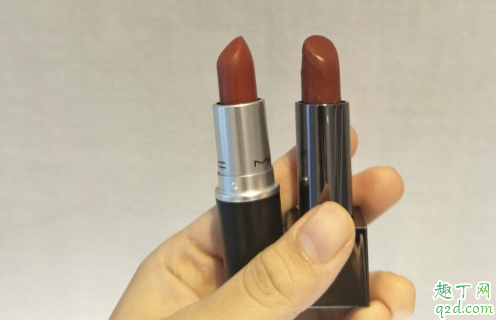 巴宝莉93和mac chili哪个好看 Burberry93和macchili试色对比