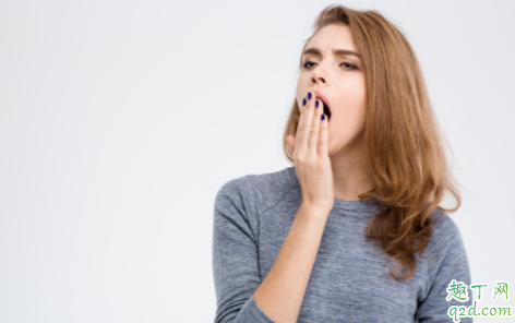 每天晚饭后都很困是怎么回事 一吃完就想睡觉是病吗