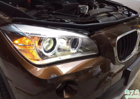 新车大灯有雾气属质量问题吗 汽车大灯进水了自己能干吗