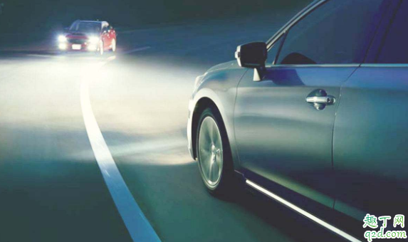 如何调汽车大灯高度 汽车大灯调节器坏了怎么办