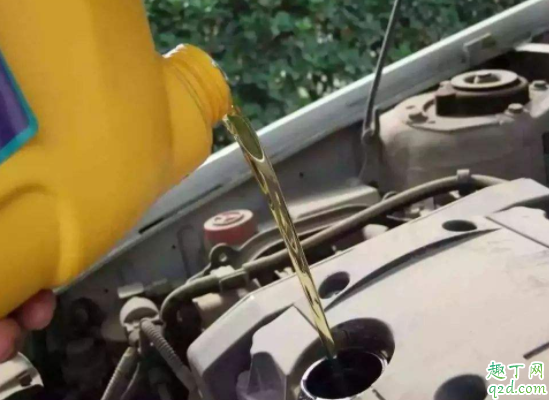 汽车机油没变颜色要换吗 车不总开要多长时间换机油