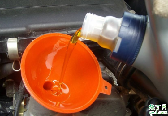 汽车机油没变颜色要换吗 车不总开要多长时间换机油