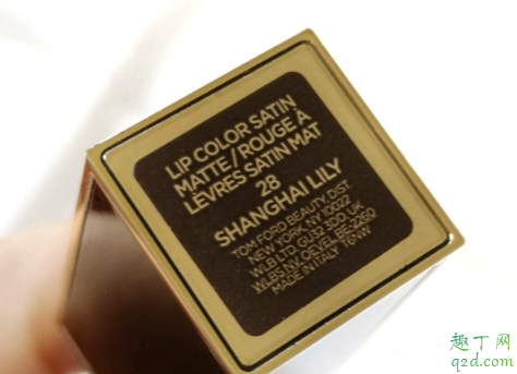 TF黑金细管28什么颜色 TF新品黑金细管28口红试色