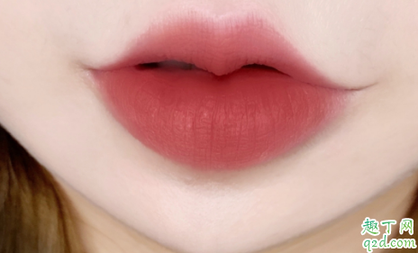 MAC2019金色签名限定口红什么颜色 MAC签名限定金管试色