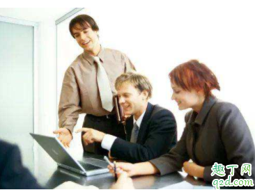 在公司被同事排挤怎么办 在公司被上司排挤怎么办