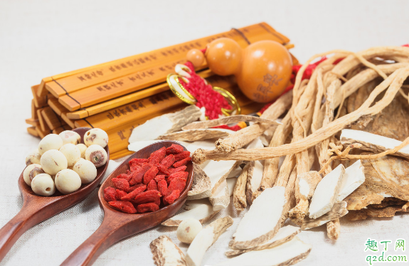 丹参和党参是一种中草药吗 丹参和党参差别在哪