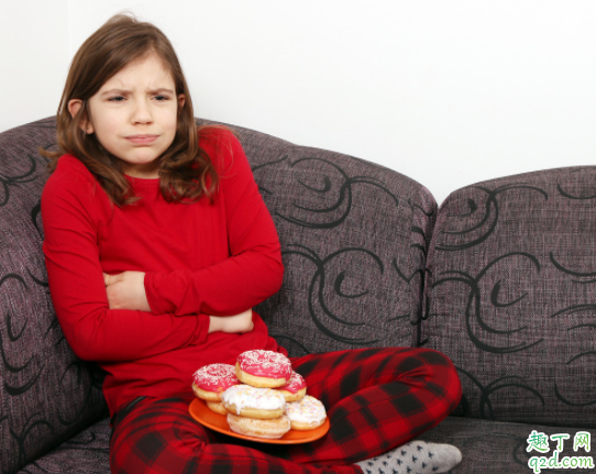 胆囊炎都有啥症状 胆囊炎要不要手术治疗