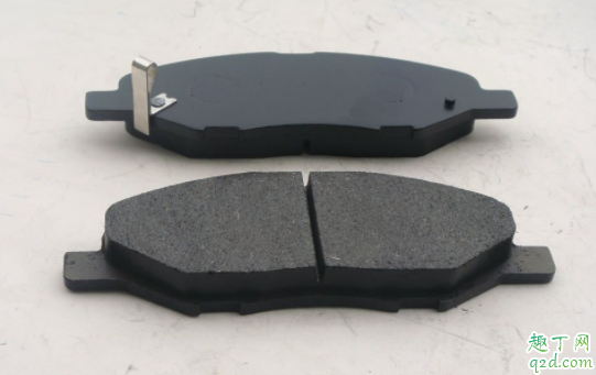 汽车刹车片磨损不一致正常吗 怎么看刹车片磨损得狠不狠