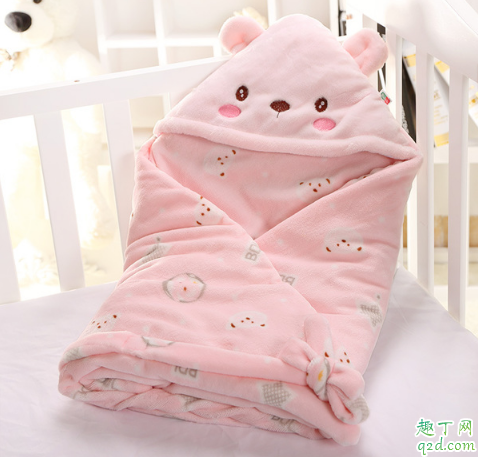 新生儿一个包被够不够用 新生儿包被几个够用