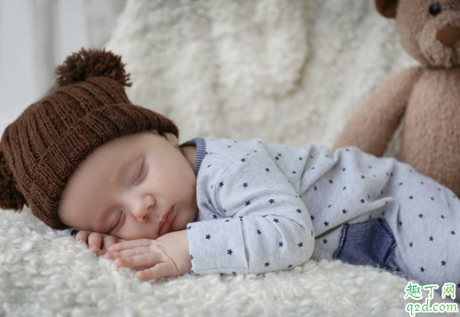 宝宝刚出生被医生抱走都会做什么 宝宝刚出生医生就会检查吗