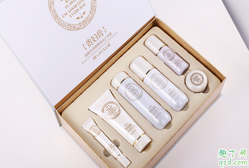 泊蝶贵妇膏早上用还是晚上用 泊蝶贵妇膏六件套适合年龄段