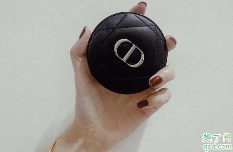 迪奥2019新款恒久气垫色号怎么选 迪奥新款锁妆气垫适合干皮吗