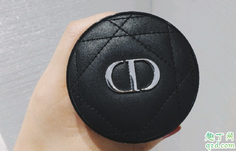 迪奥2019新款恒久气垫色号怎么选 迪奥新款锁妆气垫适合干皮吗