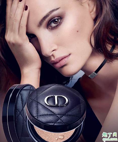 迪奥恒久锁妆气垫新款和旧款有什么区别 Dior2019锁妆气垫新旧对比评测