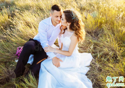 男朋友向女朋友借钱怎么办 男朋友向女朋友借钱该借吗