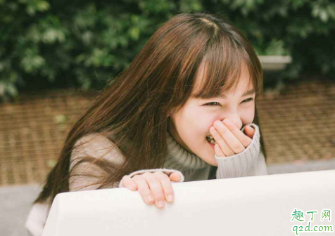 女生问我喜不喜欢她怎么回答 和喜欢的女生玩真心话问什么问题