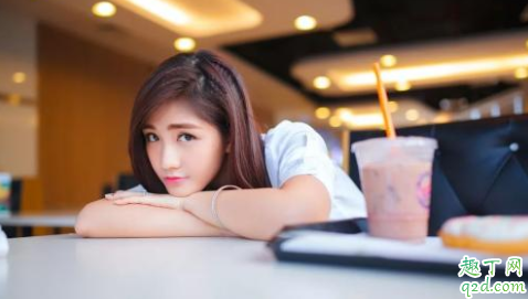 女生问我喜不喜欢她怎么回答 和喜欢的女生玩真心话问什么问题