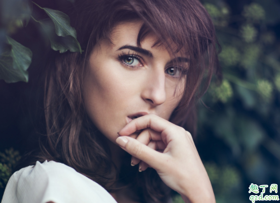 白内障是什么症状 怎么样预防白内障