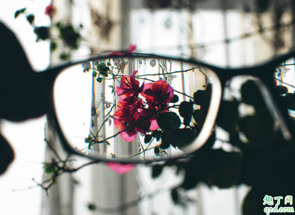 视网膜脱落是不是就眼睛瞎了 视网膜脱落有什么感觉