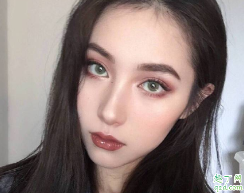 小坏蛋秀场怎么下载 小坏蛋秀场app二维码分享