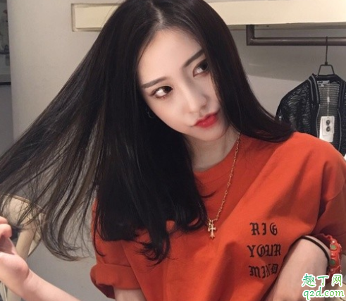 小坏蛋秀场怎么下载 小坏蛋秀场app二维码分享