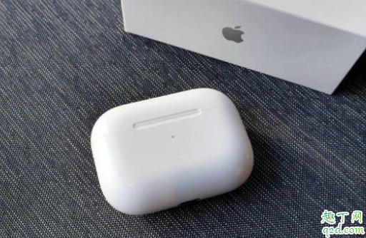 airpods pro充电线是快充线吗 airpods pro充电线配什么充电头