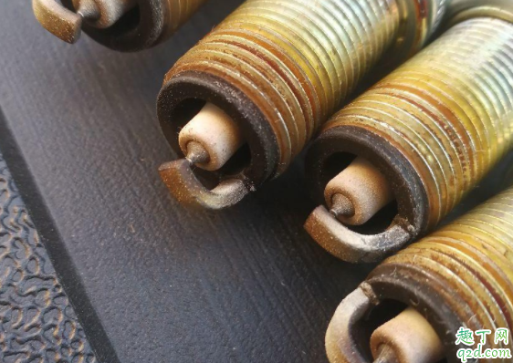 轿车火花塞不换有什么后果 火花塞发黄是什么原因