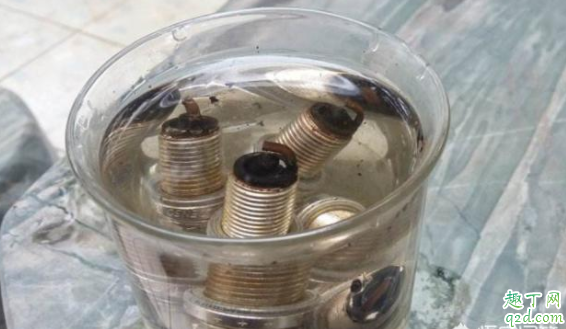 轿车火花塞不换有什么后果 火花塞发黄是什么原因