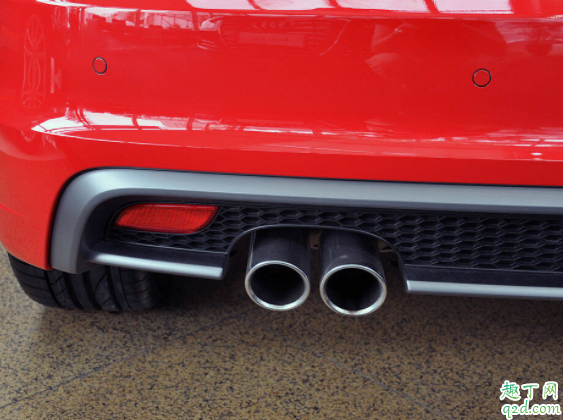 汽车排气筒滴水好吗 汽车排气管不滴水正常吗