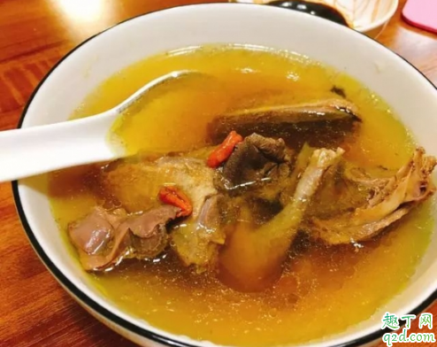 怀孕喝鸽子汤对身体好吗 怀孕鸽子汤喝多了会怎么样