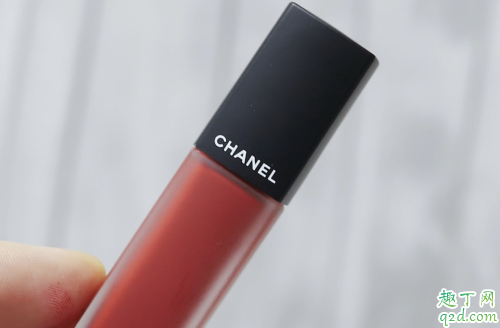 香奈儿822唇釉什么颜色 chanel香奈儿822唇釉试色