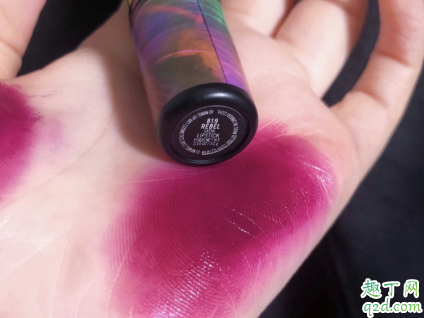 mac限定戏精子弹头819什么颜色 mac819口红试色