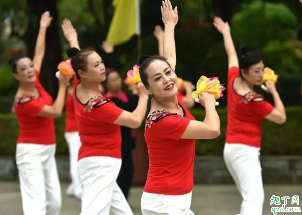 老人关节痛是什么原因 到了中年为什么身上关节疼