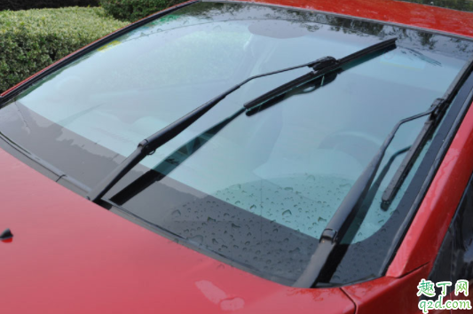 雨刮器水箱加什么水 雨刮器加自来水可以吗