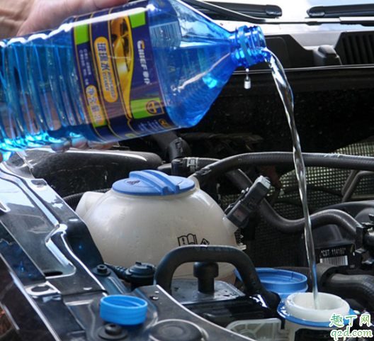 雨刮器水箱加什么水 雨刮器加自来水可以吗
