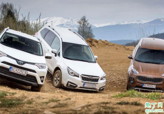 汽车下坡为什么要减档 下坡挂高速挡还是低速档