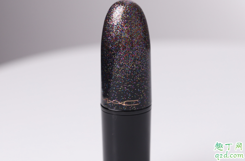 mac2019圣诞限定walk of flame好看吗 mac walk of flame口红试色